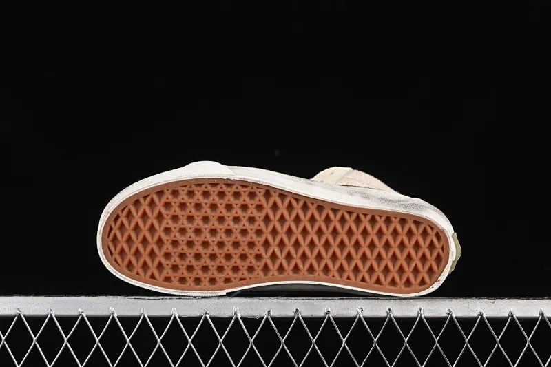 All categories Vans Vans series Vans Hi Vans high-top Notre x Vans Premium Sk8-Hi 38 Vans high-top casual sneakers VN000CR0BWQ
